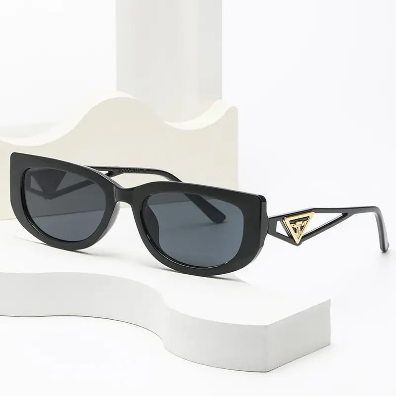 Modern Fashionable Sunglasses SH10